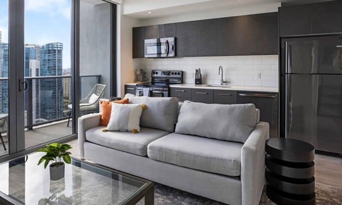 Tarpon River Apartment | Las Olas Riverwalk 2/2 Lux