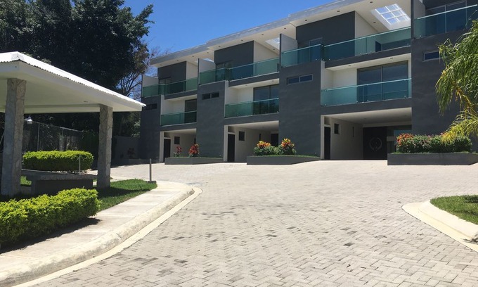 Guachipelin House | Las Yagrumas Condominio Escazu