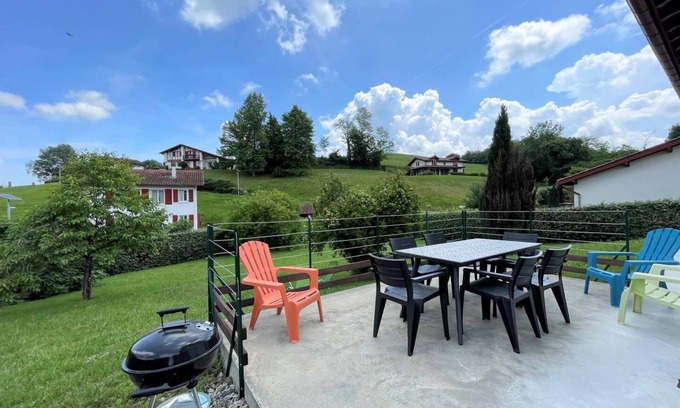 Saint-Jean-Pied-de-Port House | LASAI - SAINT-JEAN-PIED-DE-PORT