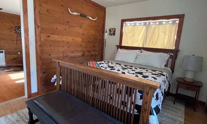 Walla Walla House | Lasater Ranch Bunkhouse- close to town & wineries!