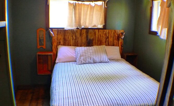 Foresthill Cabin | LAST CHANCE CABIN #6. GOING - GOING - GONE TO BED