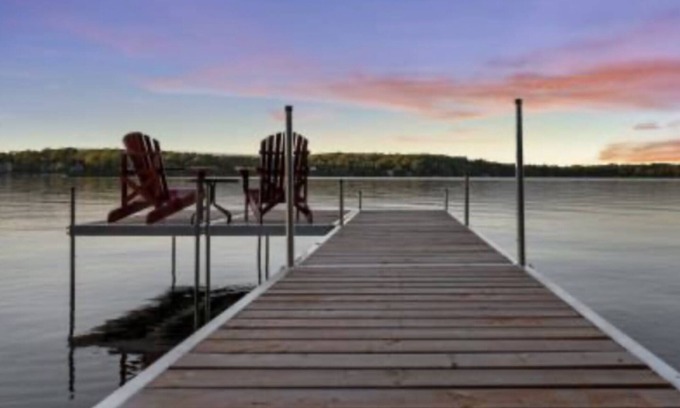 Lac-Brome Ski Chalet | LAST MINUTE! Nauticski Lac Brome, Knowlton *Ski Bromont/Sutton/Orford/O-H & ZOO