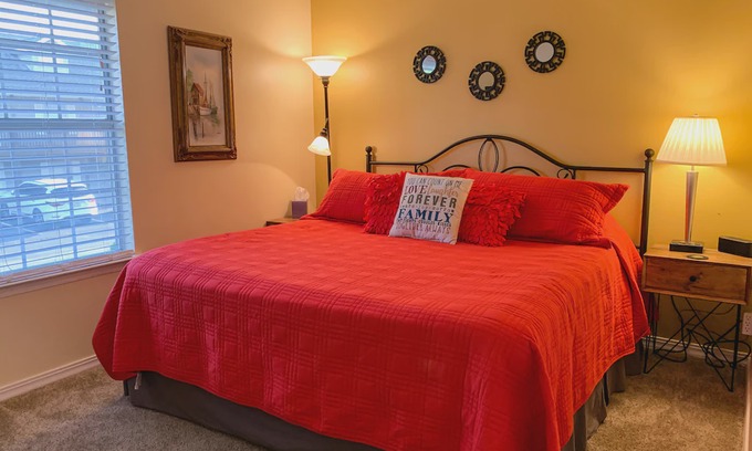 Table Rock Condo | Last Minute Special!! Walk in w/Kingbed, Wifi! ONE Dog OK w/pet fee.