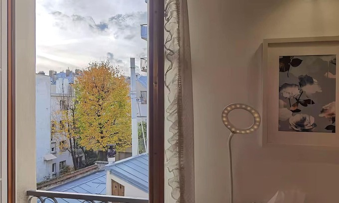 5th Arrondissement Apartment | Latin Quarter Stay for 4 near Panthéon/Near Metro/Paris Centre