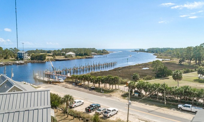 Carrabelle Condo | Lattitude Adjustment 1BR/2BA condo