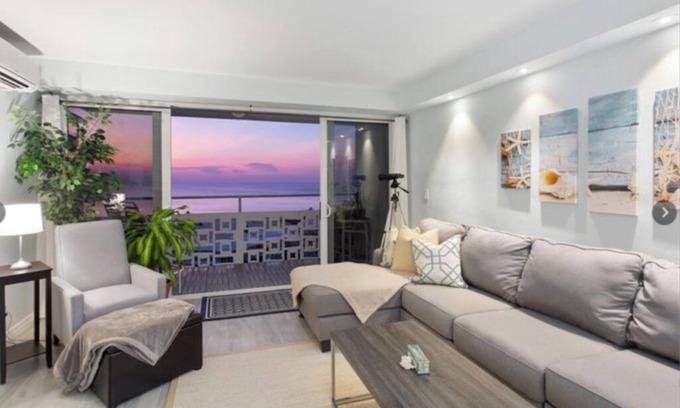 Lauderdale-by-the-Sea Condo | Lauderdale-by-the-Sea high rise with ocean views