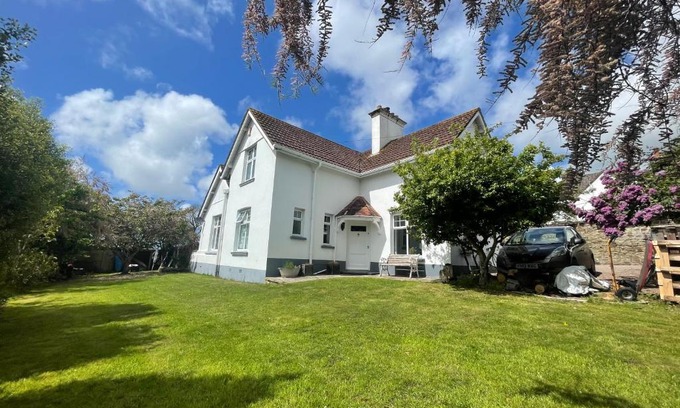 Barnstaple House | Lauderdale lodge barnstaple