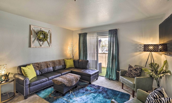 Laughlin Condo | Laughlin Mtn Getaway: 2 Mi to Colorado River
