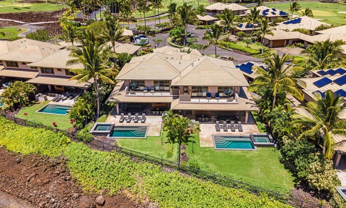 Kamuela Villa | Laule'a Ohana Retreat by Gather – 2 Mauna Lani Villas w/Golf Views, Dual Pools/