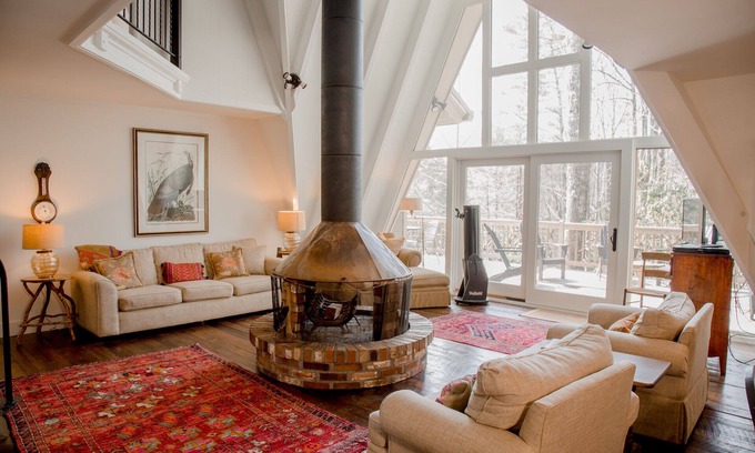 Lake Sequoyah House | Laurel Cottage- Close to Downtown Charming A-Frame Retreat