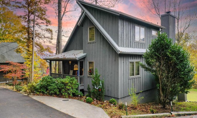 Townsend Ski Chalet | Laurel Lodge At Last