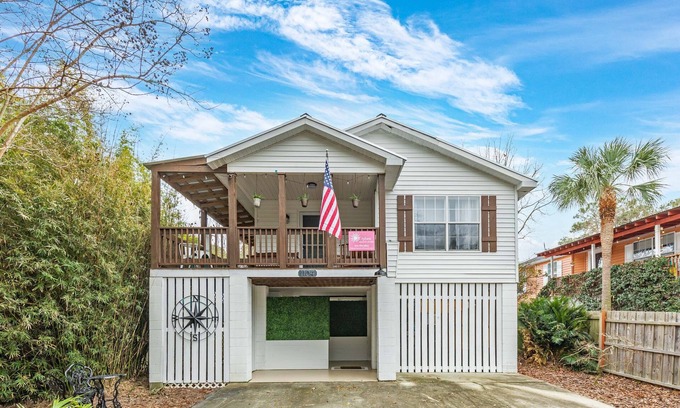 Tybee Island House | Laurel Reef | Pet Friendly, Charming Home!