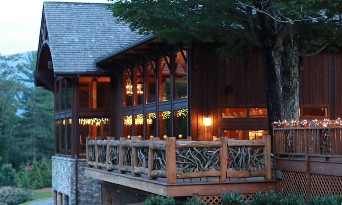 Waynesville Hotel | Laurel Ridge Country Club