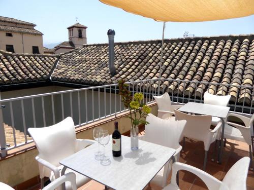 Central District Apartment | Laurel Suites Apartments