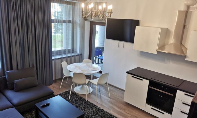 Ukmerge Apartment | Laurentroom Center