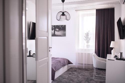 Ukmerge Hotel | Laurentroom Hotel