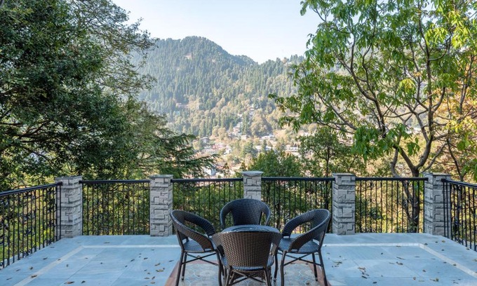 Nainital House | Lavender, Boutique family room near Naini Lake by Roamhome