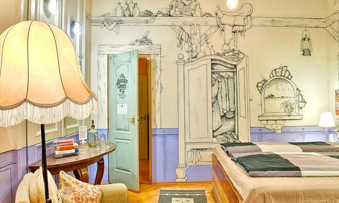 Inner City Budapest Hostel | Lavender Circus Hostel, Doubles & Ensuites