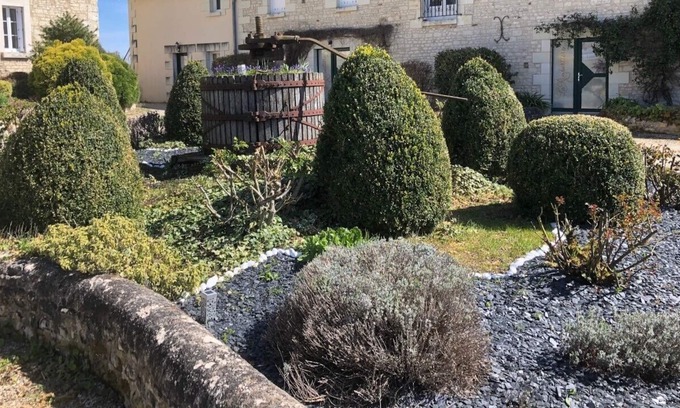 Thure House | Lavender cottage, beautiful place!