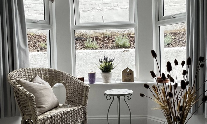 St. Leonard's Apartment | Lavender Den - 1 bed apartment with sunny garden