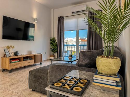 Universal Apartment | Lavi's Haven 2B, Paphos, Pool