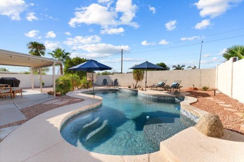 East Mesa House | Lavish 3br Haven W Private Pool