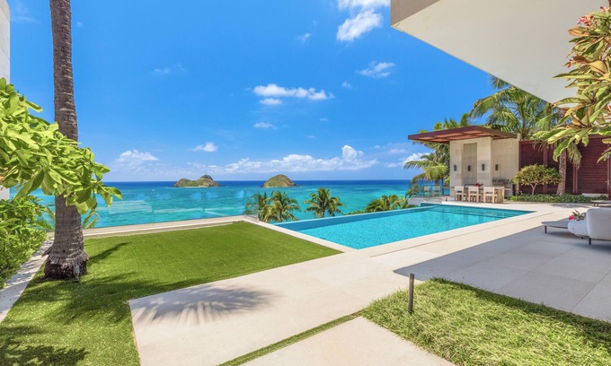 Lanikai House | Lavish Lanikai Hillside Estate: Oceanview w/Pool/Spa, AC & Mokulua Isle Views