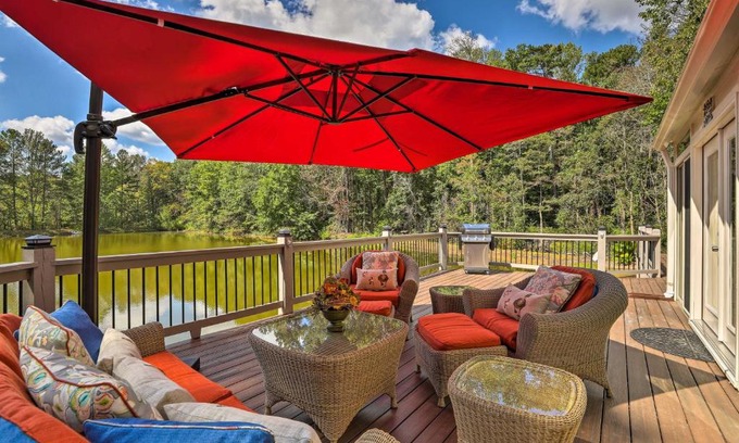 Lawrenceville House | Lawrenceville Gem with Boat Dock on Private Lake!