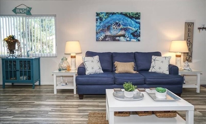 Bradenton Beach Condo | Lay-Z-Liv-N 12 ~ Pool, Steps to Beach, Updated