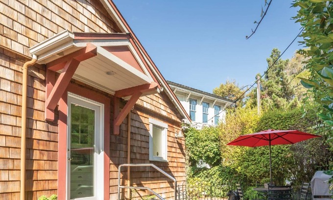 Capitola House | Lazy Bear Beach House