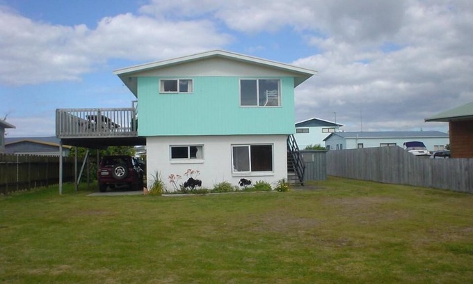 Whangamata House | Lazy Days (at Whangamata)