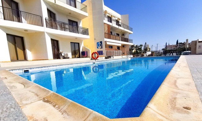 Oroklini Apartment | Lazy Days Pool Apartments -Stylish apt with large terrace, sea view