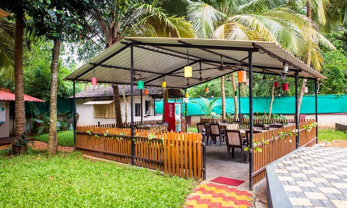Carmona Hotel | Lazy Frog Goa