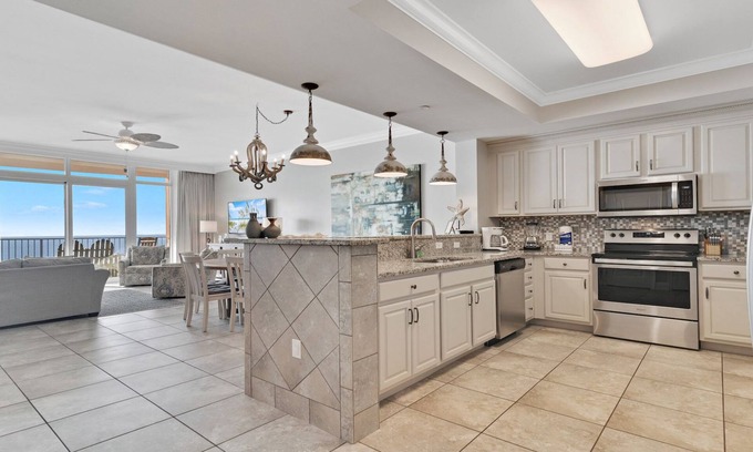 Orange Beach Condo | LAZY RIVER! Water Slide! Beach Front!