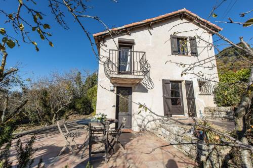 Mouans-Sartoux House | LB Vacation Rentals I Charming Little Bucolic House 5-Min From City