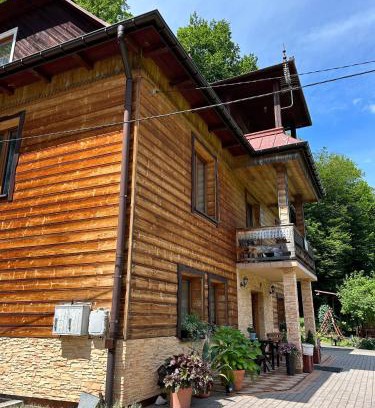 Skala House | Leśniewscy - Pokoje Gościnne