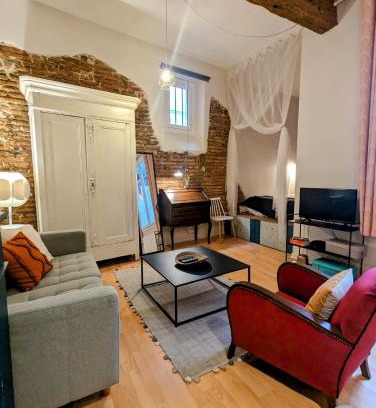 Saint-Etienne Apartment | "Le 18", Appartement Cocon, Hyper Centre Toulouse