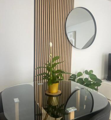 Epernay Apartment | Le 24 appart rez-de-chaussée hyper-centre avec place de parking