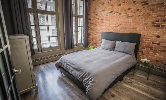 Ville-Marie Hostel | Le 402
