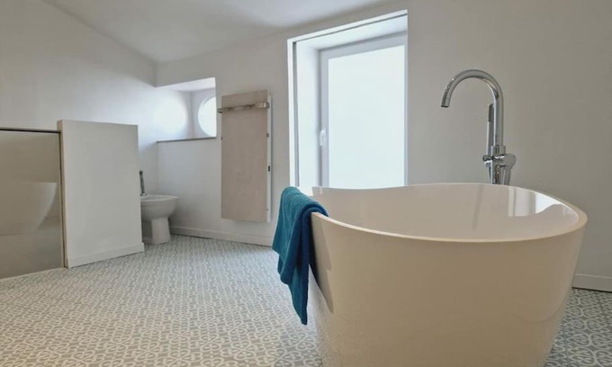 Lucon House | Le 46 Maison Centre Ville