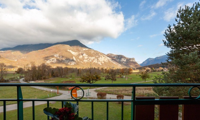 Giez Apartment | Le balcon du golf - lac d'annecy