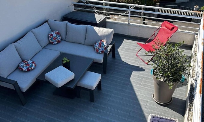 Aix-les-Bains Apartment | Le Balcon du Port- private parking