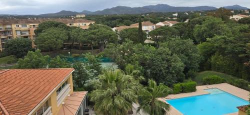 Saint-Raphael Apartment | LE BELLEVUE - APPARTEMENT - FREJUS -T2-Piscine