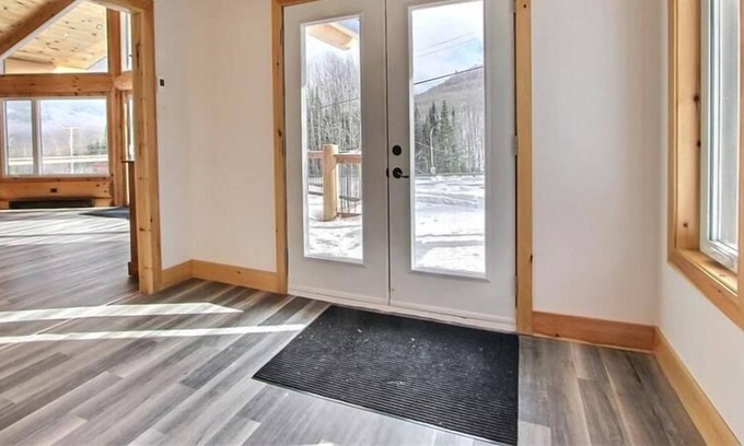 Saint-Philemon Ski Chalet | Le Billot- Rustic Chalet with Spa