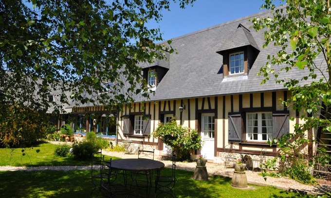 Conteville House | Le Bois des Pierres
