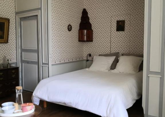 Cosne-Cours-sur-Loire Bed & Breakfast | Le boudoir de Yaya