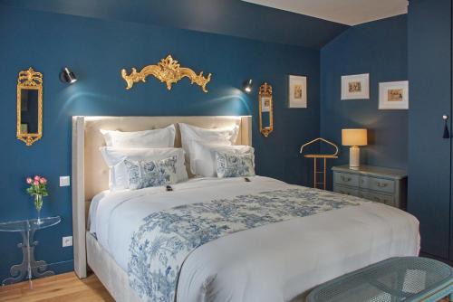 Old Town Apartment | Le Boudoir