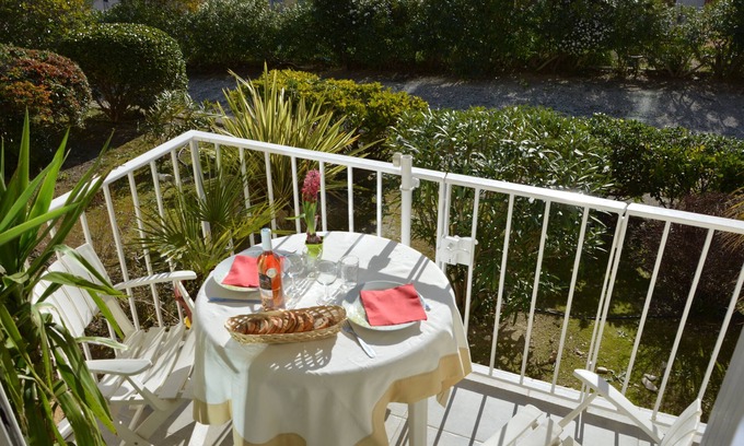 Cassis Apartment | Le BOUGAINVILLIER apartment Cassis
