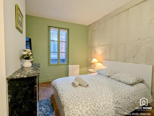 Bourgogne Apartment | Le Bourgogne - Chambres privées cosy et rénovées avec douche - Centre historique