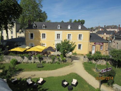 Port-Brillet Hotel | Le Brillet-Pontin